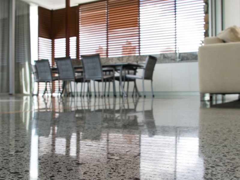 abrillantado de suelo de granito