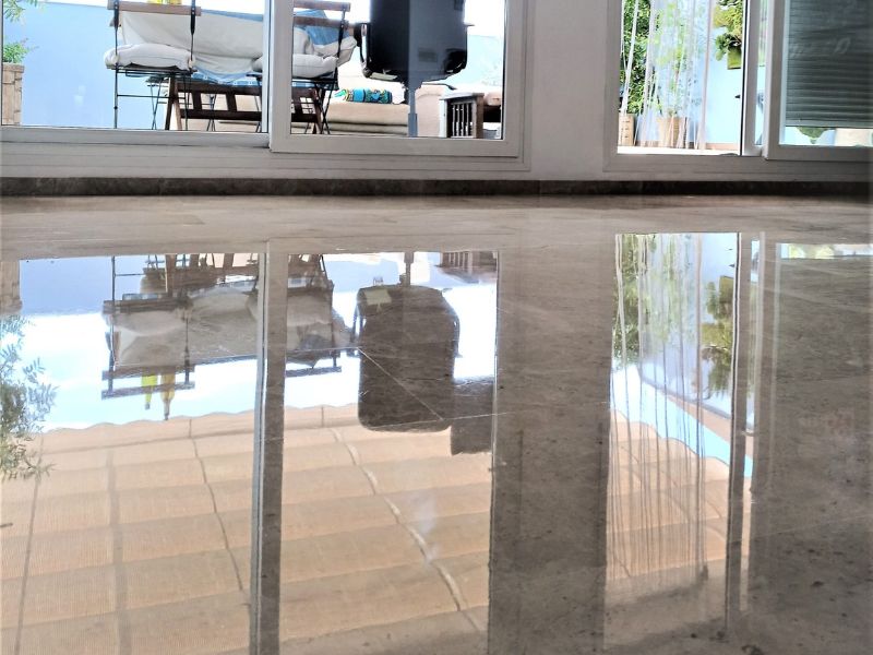 abrillantado de suelos de marmol